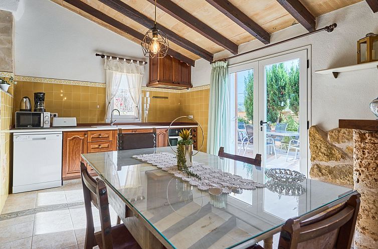 Vakantiehuis Rustikale Villa mit privatem Pool