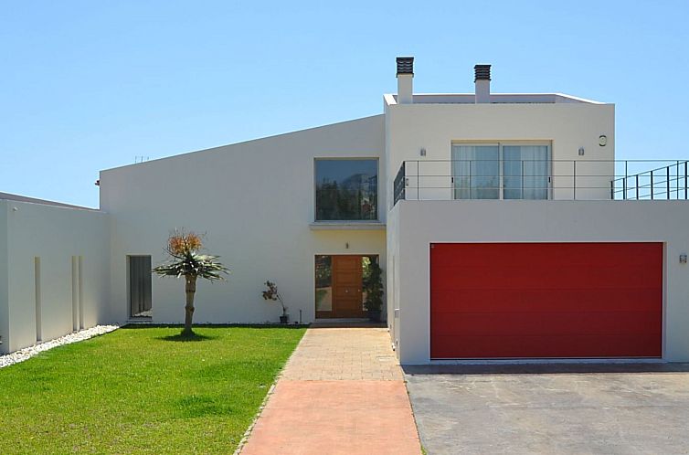 Vakantiehuis Schönes modernes Ferienhaus C84MLL