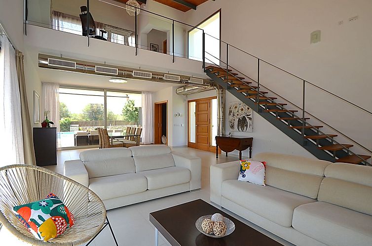 Vakantiehuis Schönes modernes Ferienhaus C84MLL