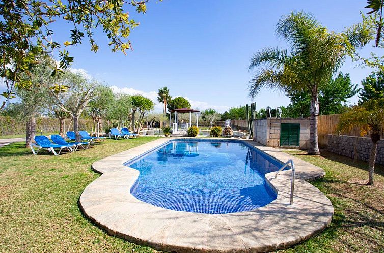 Vakantiehuis Finca mit Tennisplatz und Schwimmbad