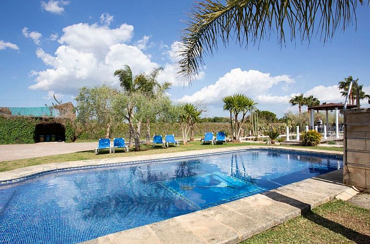 Vakantiehuis Finca mit Tennisplatz und Schwimmbad