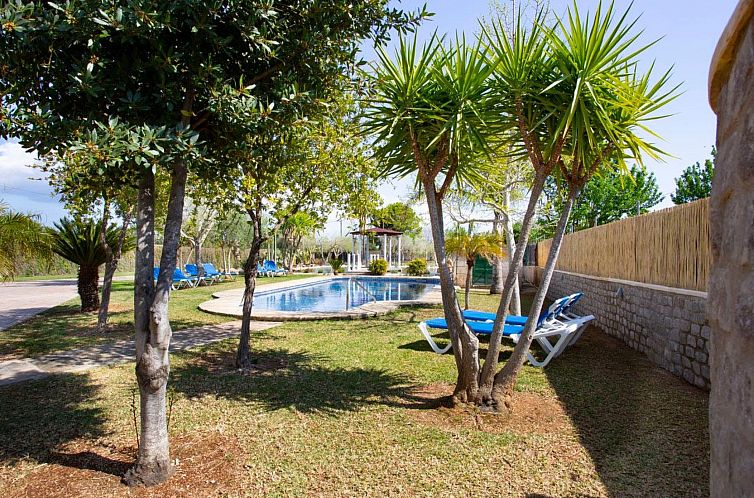 Vakantiehuis Finca mit Tennisplatz und Schwimmbad