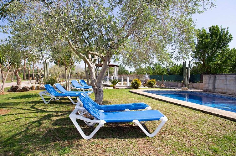 Vakantiehuis Finca mit Tennisplatz und Schwimmbad