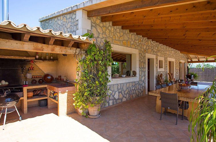 Vakantiehuis Finca mit Tennisplatz und Schwimmbad
