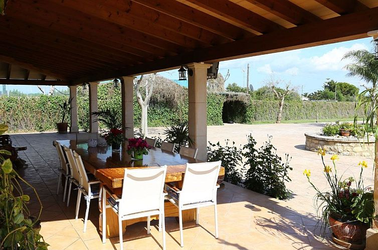Vakantiehuis Finca mit Tennisplatz und Schwimmbad