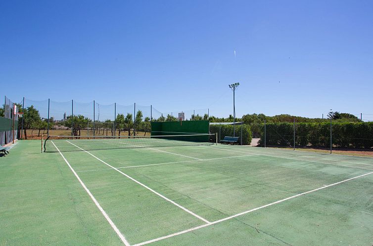 Vakantiehuis Finca mit Tennisplatz und Schwimmbad