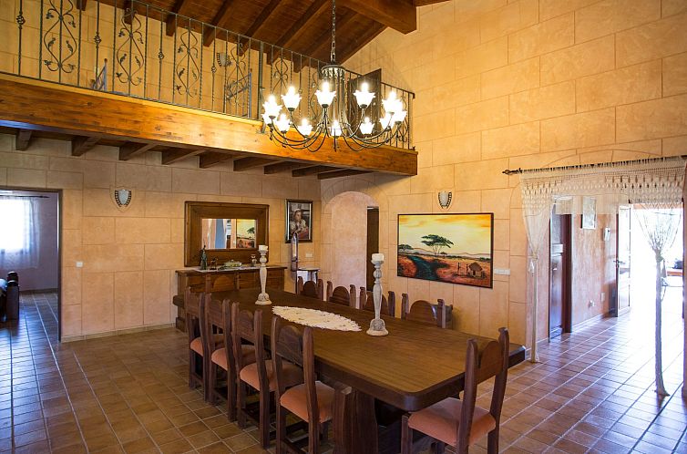 Vakantiehuis Finca mit Tennisplatz und Schwimmbad