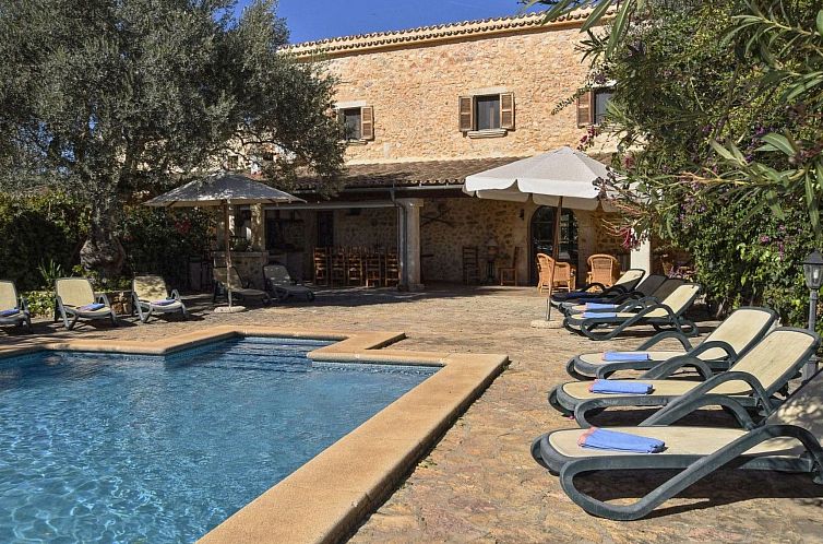 Vakantiehuis Charmantes Ferienhaus in Búger mit Privatem Po