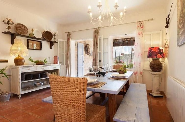 Vakantiehuis Schöne Villa mit Schwimmbad in Mancor de la Va