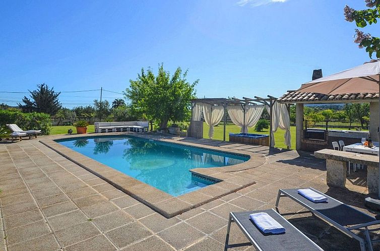 Vakantiehuis Gemütliches Landhaus mit Panoramablick, Pool u