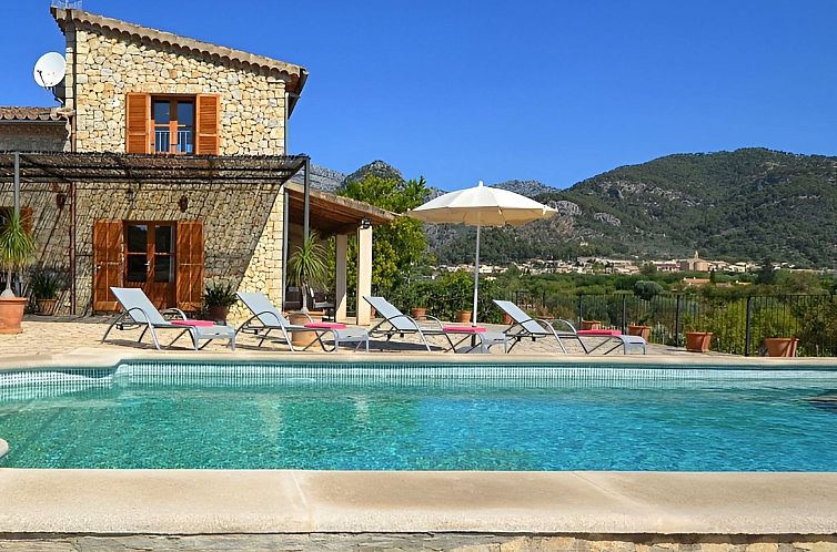 Vakantiehuis in Selva mit Gepflegtem Garten