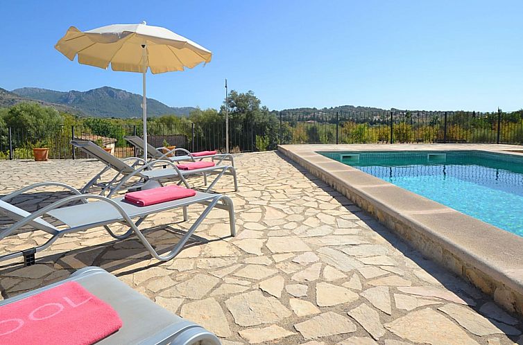 Vakantiehuis in Selva mit Gepflegtem Garten