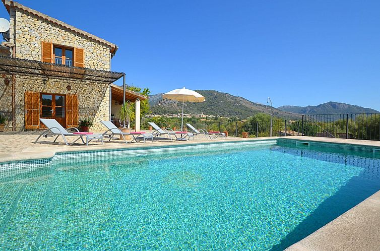 Vakantiehuis in Selva mit Gepflegtem Garten