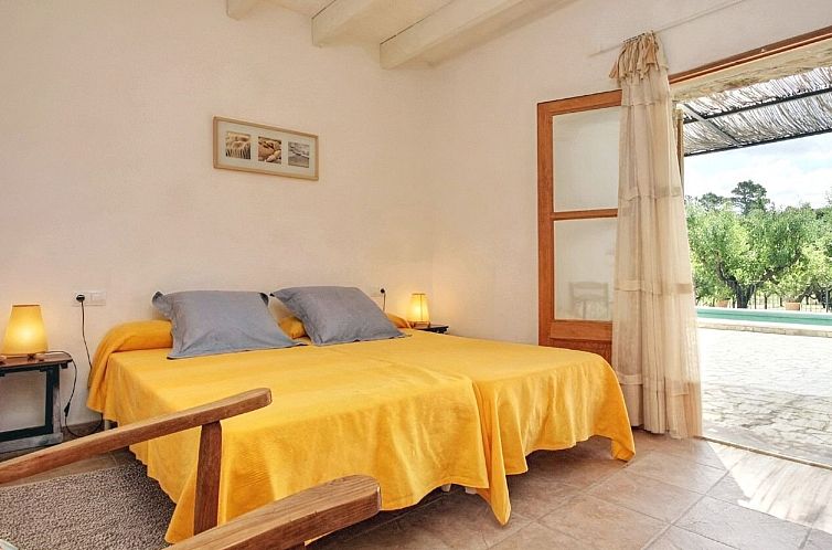 Vakantiehuis in Selva mit Gepflegtem Garten