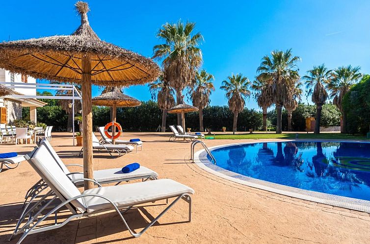 Vakantiehuis Schönes Landhaus mit Pool für 8 Personen