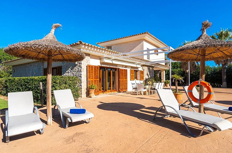 Vakantiehuis Schönes Landhaus mit Pool für 8 Personen