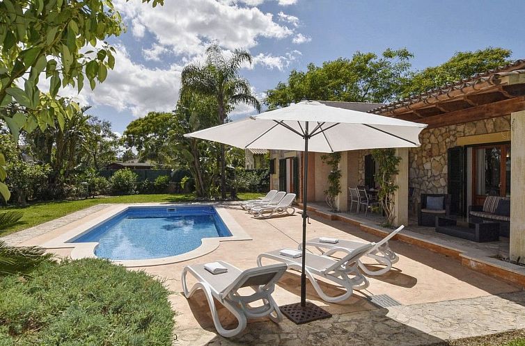 Vakantiehuis Moderne Villa mit privatem Pool in Crestatx