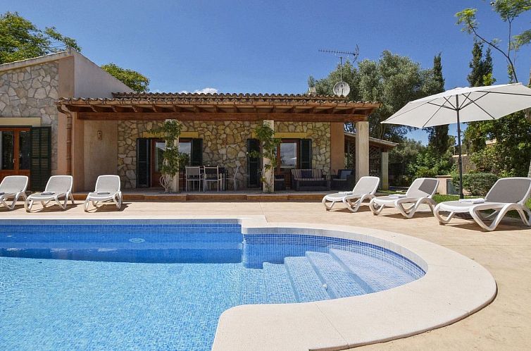Vakantiehuis Moderne Villa mit privatem Pool in Crestatx