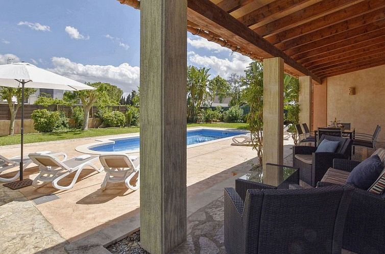 Vakantiehuis Moderne Villa mit privatem Pool in Crestatx