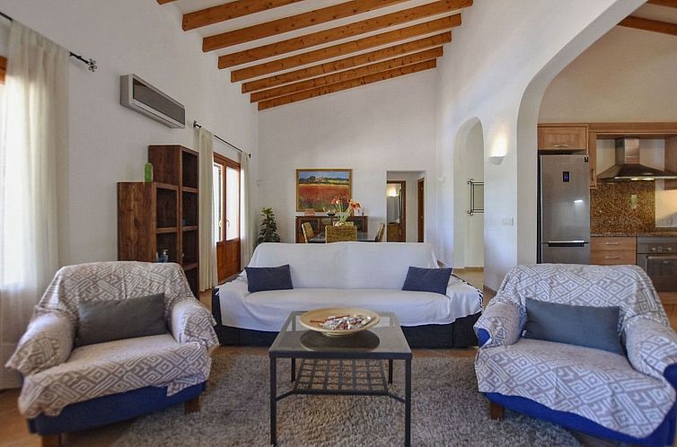 Vakantiehuis Moderne Villa mit privatem Pool in Crestatx