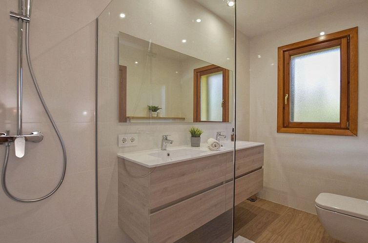 Vakantiehuis Moderne Villa mit privatem Pool in Crestatx