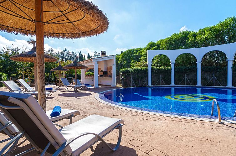 Vakantiehuis Schönes Landhaus mit Pool für 6 Personen