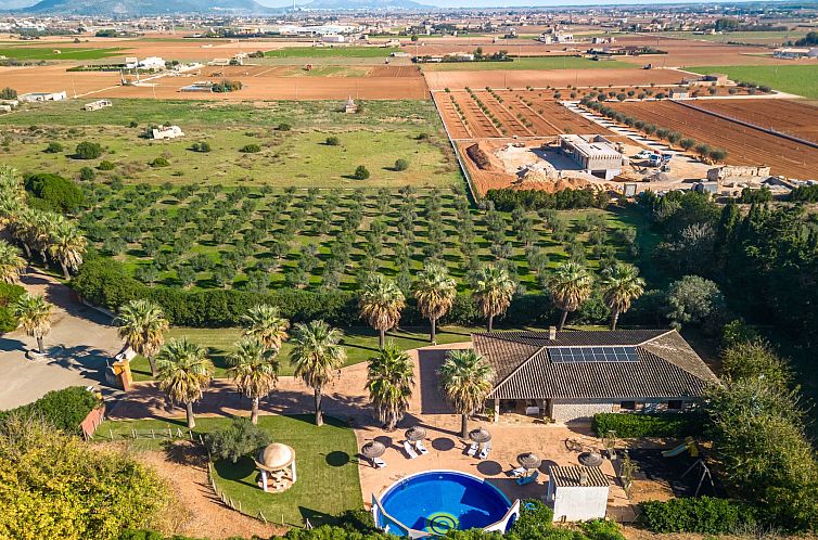 Vakantiehuis Schönes Landhaus mit Pool für 6 Personen