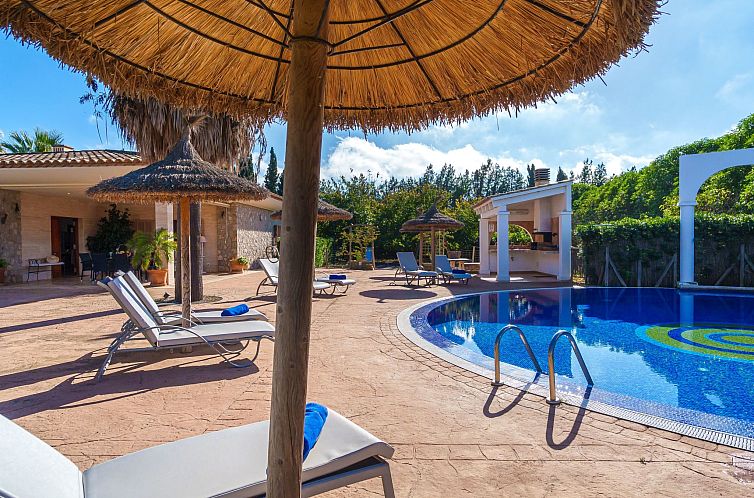 Vakantiehuis Schönes Landhaus mit Pool für 6 Personen