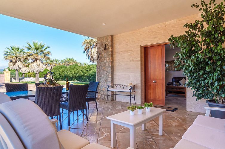 Vakantiehuis Schönes Landhaus mit Pool für 6 Personen