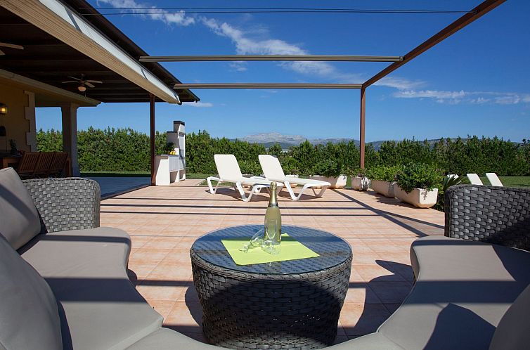 Vakantiehuis Can Vanrell, mit Schwimmbad, Jacuzzi und Rasenf