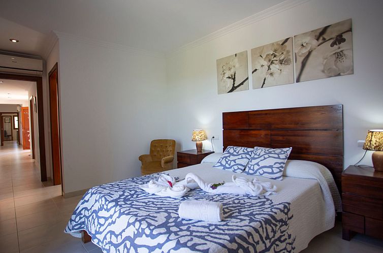 Vakantiehuis Can Vanrell, mit Schwimmbad, Jacuzzi und Rasenf