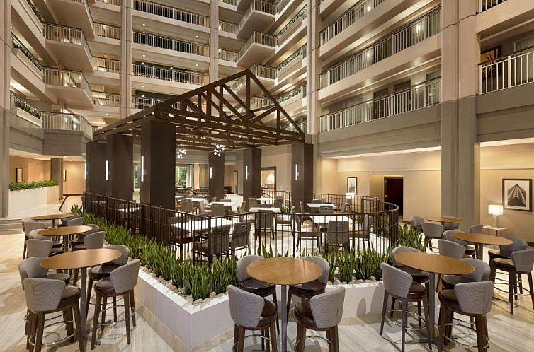 Embassy Suites by Hilton Chicago Lombard