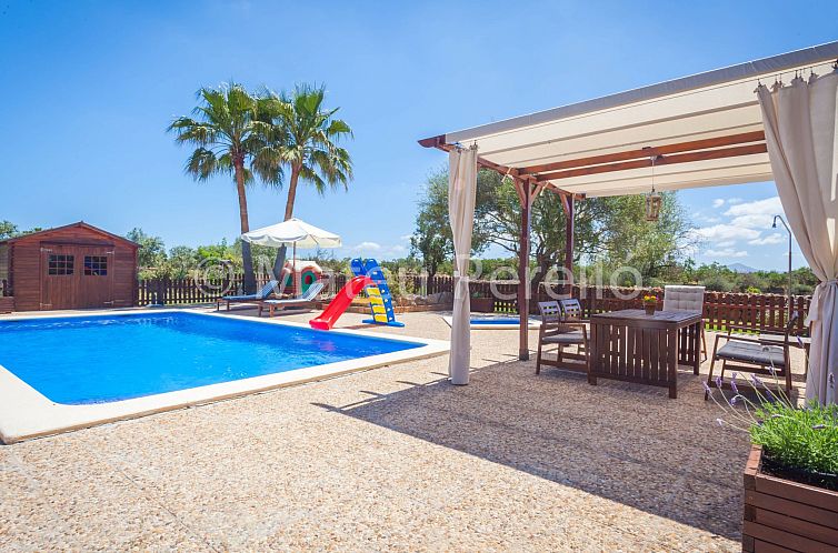 Vakantiehuis Villa mit 5 Schlafzimmern und Pool auf dem Land