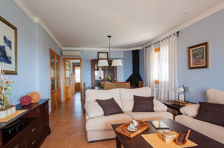Vakantiehuis Villa mit 5 Schlafzimmern und Pool auf dem Land