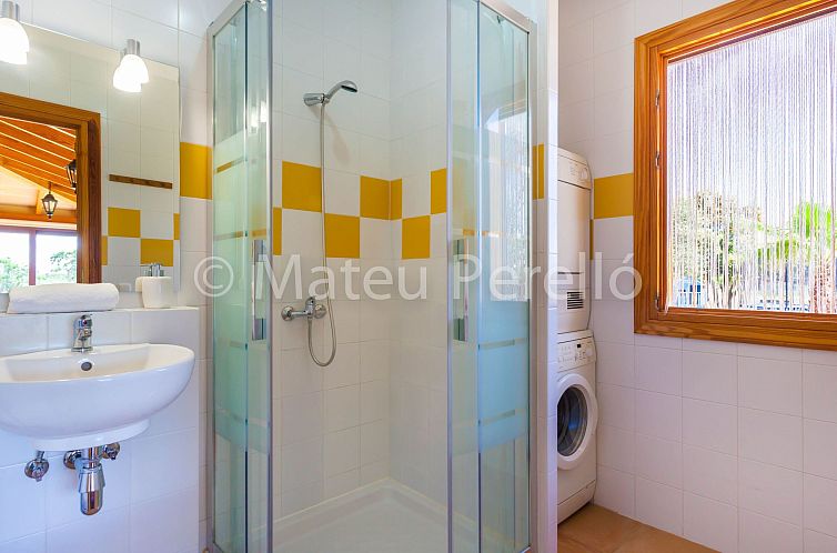 Vakantiehuis Villa mit 5 Schlafzimmern und Pool auf dem Land