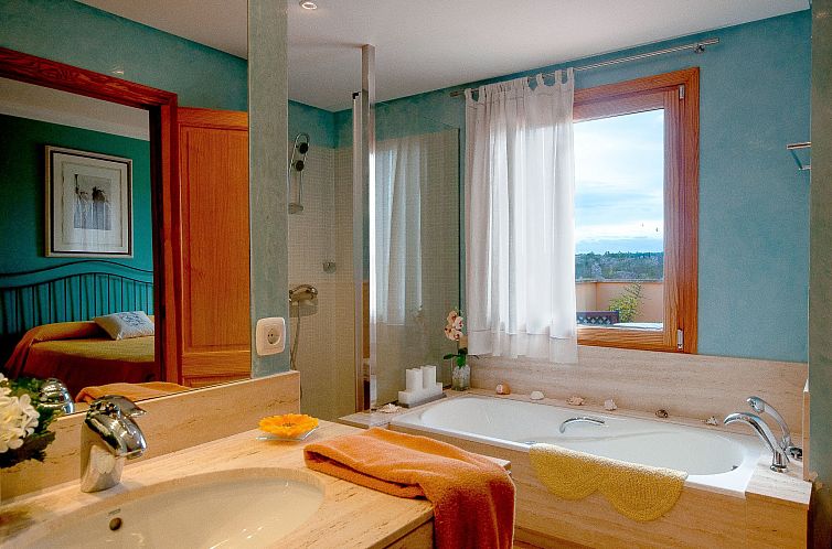 Vakantiehuis Villa mit 5 Schlafzimmern und Pool auf dem Land