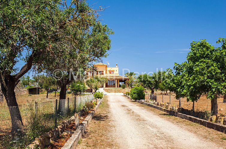 Vakantiehuis Villa mit 5 Schlafzimmern und Pool auf dem Land