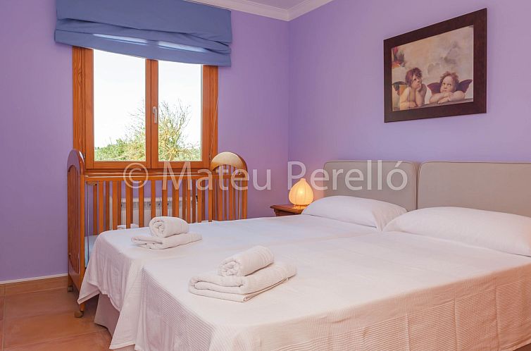 Vakantiehuis Villa mit 5 Schlafzimmern und Pool auf dem Land