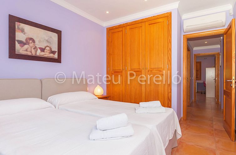Vakantiehuis Villa mit 5 Schlafzimmern und Pool auf dem Land