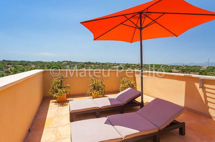Vakantiehuis Villa mit 5 Schlafzimmern und Pool auf dem Land