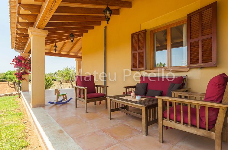 Vakantiehuis Villa mit 5 Schlafzimmern und Pool auf dem Land