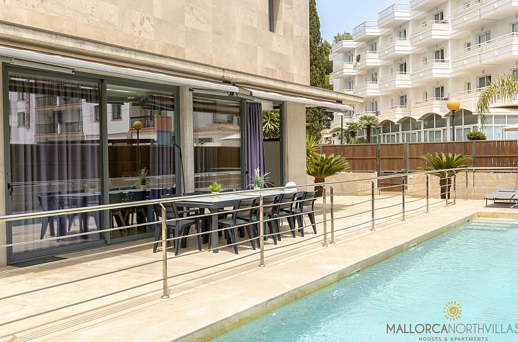 Vakantiehuis Villa Iola: Moderna Casa en Platja de Muro