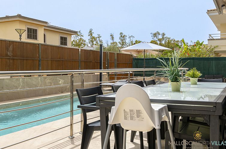 Vakantiehuis Villa Iola: Moderna Casa en Platja de Muro