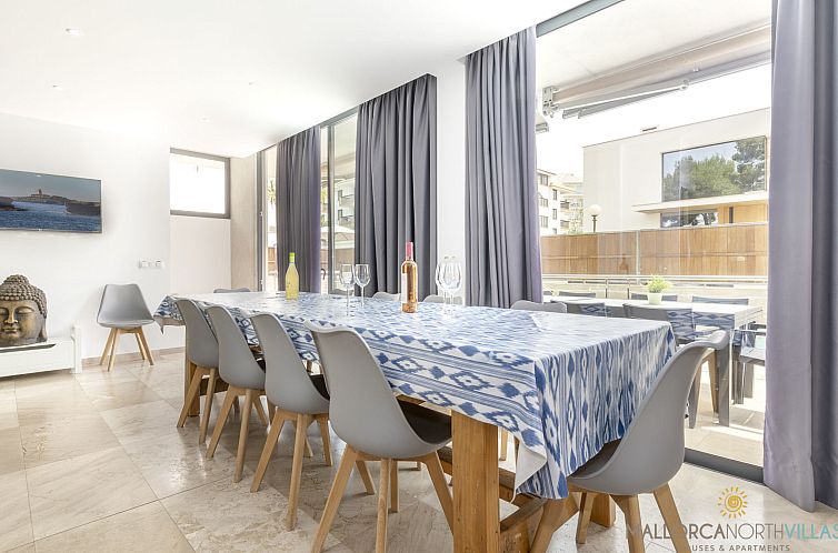 Vakantiehuis Villa Iola: Moderna Casa en Platja de Muro