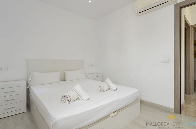 Vakantiehuis Villa Iola: Moderna Casa en Platja de Muro