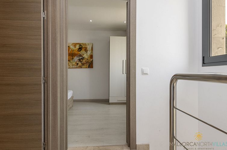 Vakantiehuis Villa Iola: Moderna Casa en Platja de Muro