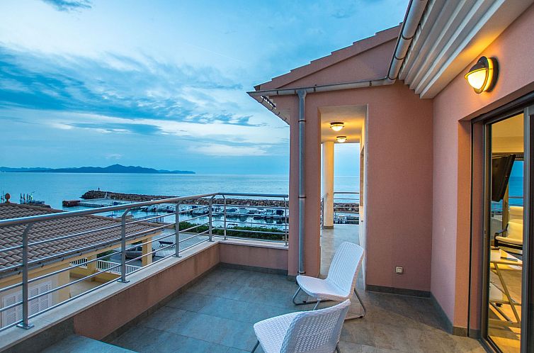 Vakantiehuis Freistehendes Haus direkt am Meer gelegen