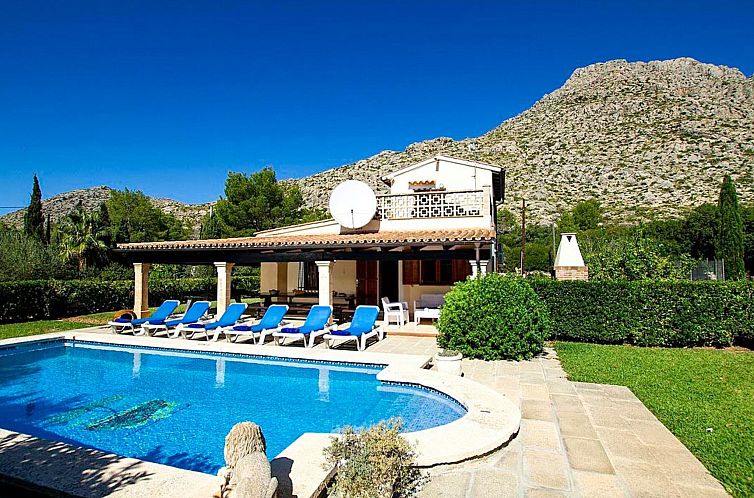 Vakantiehuis Tolle Ferienvilla Barraca mit privatem Pool