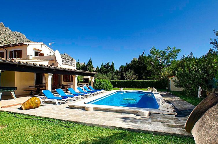 Vakantiehuis Tolle Ferienvilla Barraca mit privatem Pool
