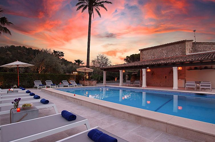 Vakantiehuis Beeindruckende große Villa in der Nähe von Ca